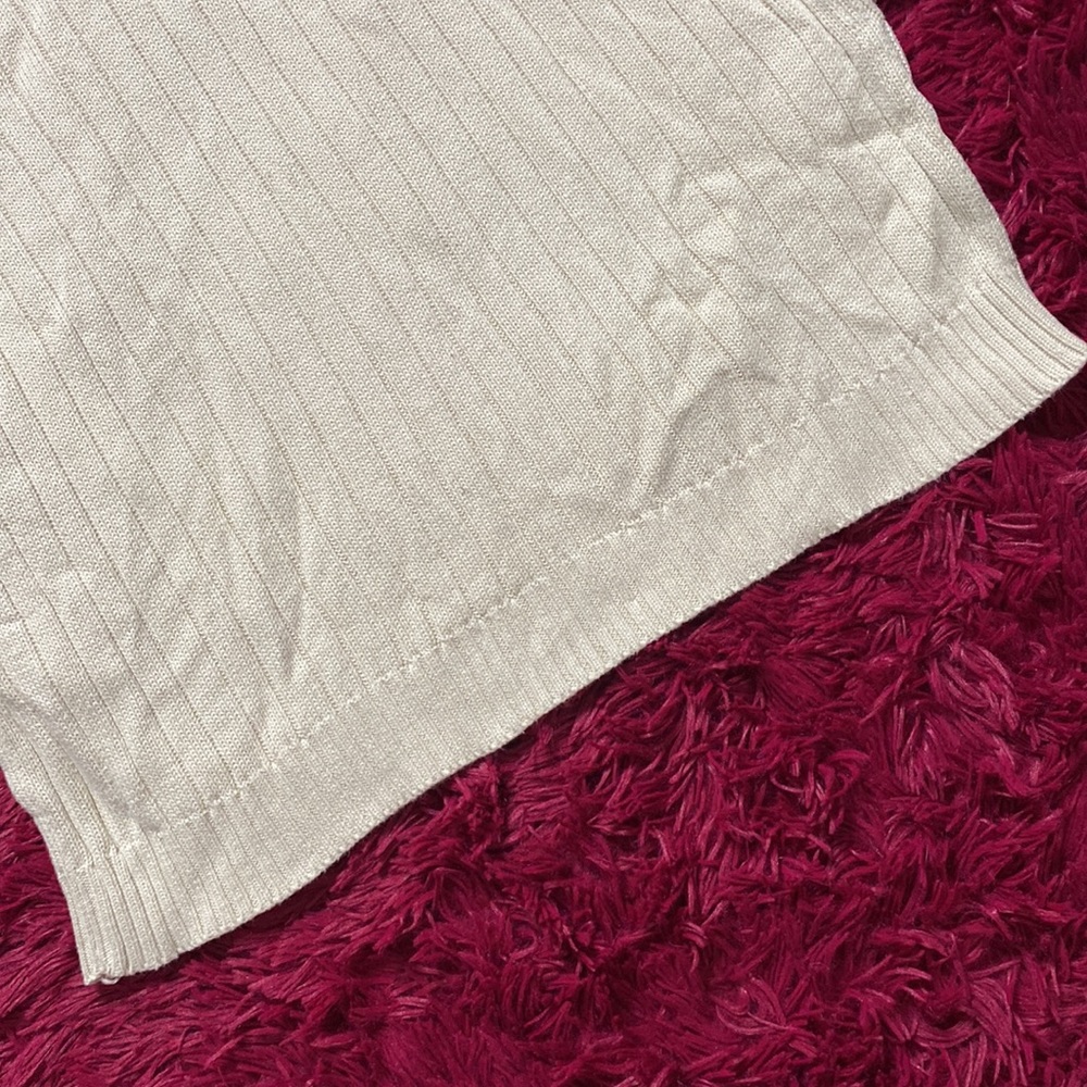 Faded Glory v-neck and v-back pale tan sweater - Picture 8 of 10